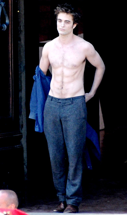 pattinson-shirtless1