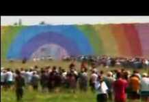 Czech Dream (2004) czech dream 2004 218x150 FILME TARI Blog românesc de filme